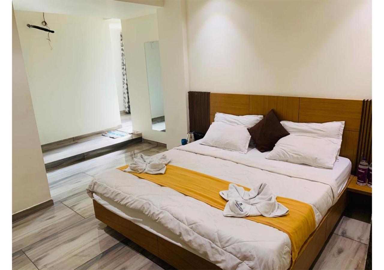 Shree Murlidhar Guest House Szúrat Kültér fotó